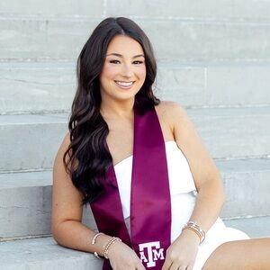 Meet your Posher, Averie